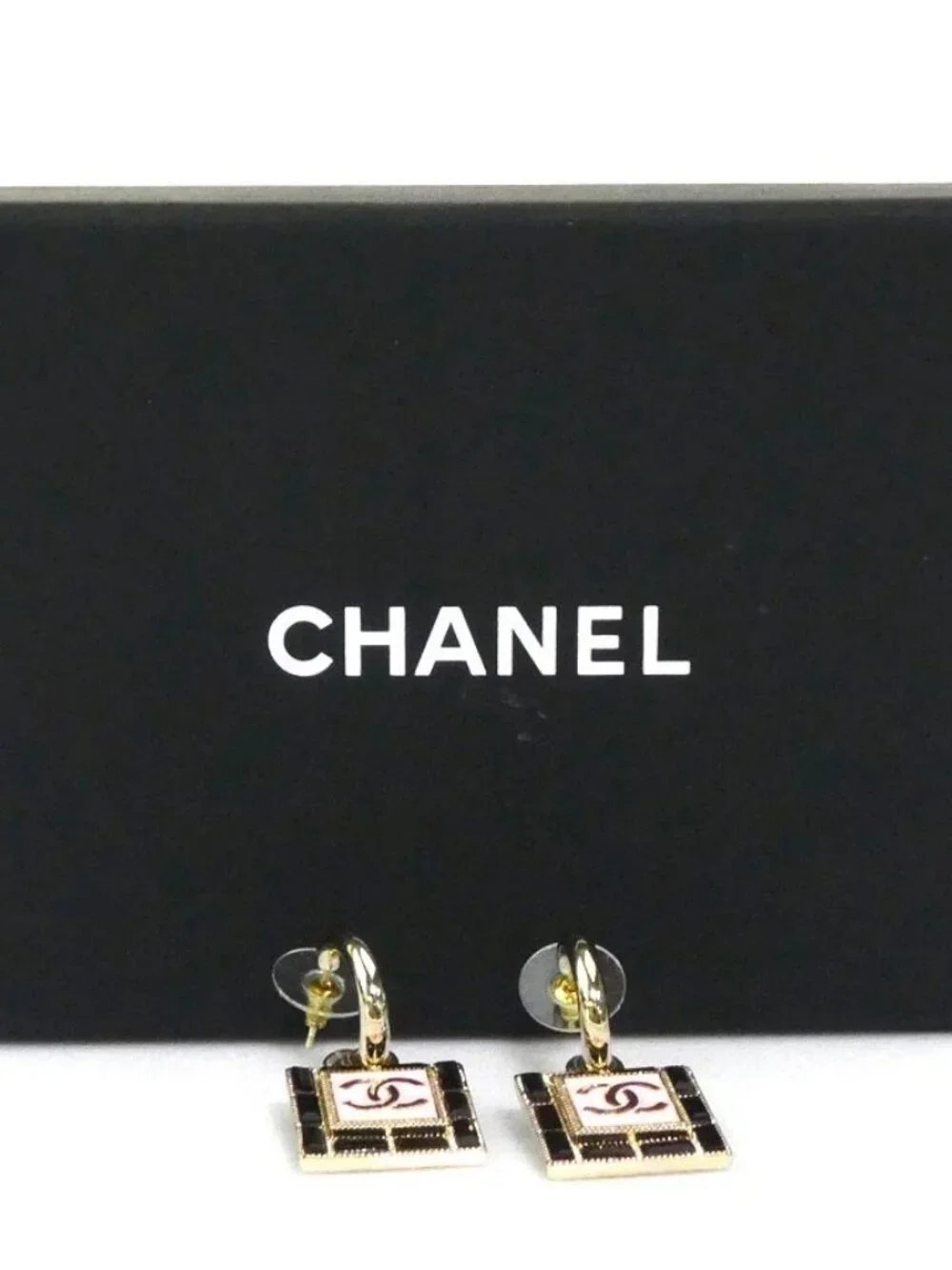 CHANEL CC Logo Pierce Earrings Gold/Black/Pink Metal/Enamel